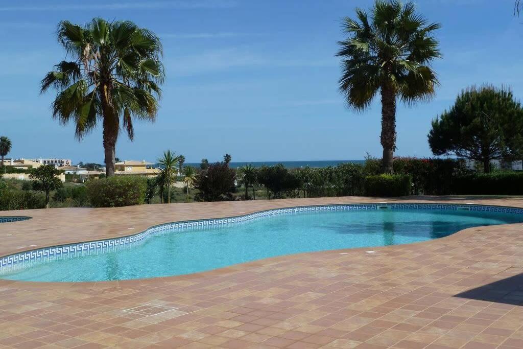Great 2 Bedroom Apartment With Communal Pool 라고스 외부 사진