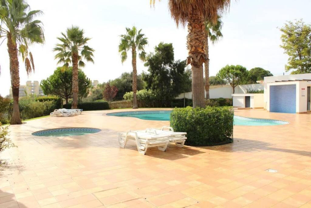 Great 2 Bedroom Apartment With Communal Pool 라고스 외부 사진