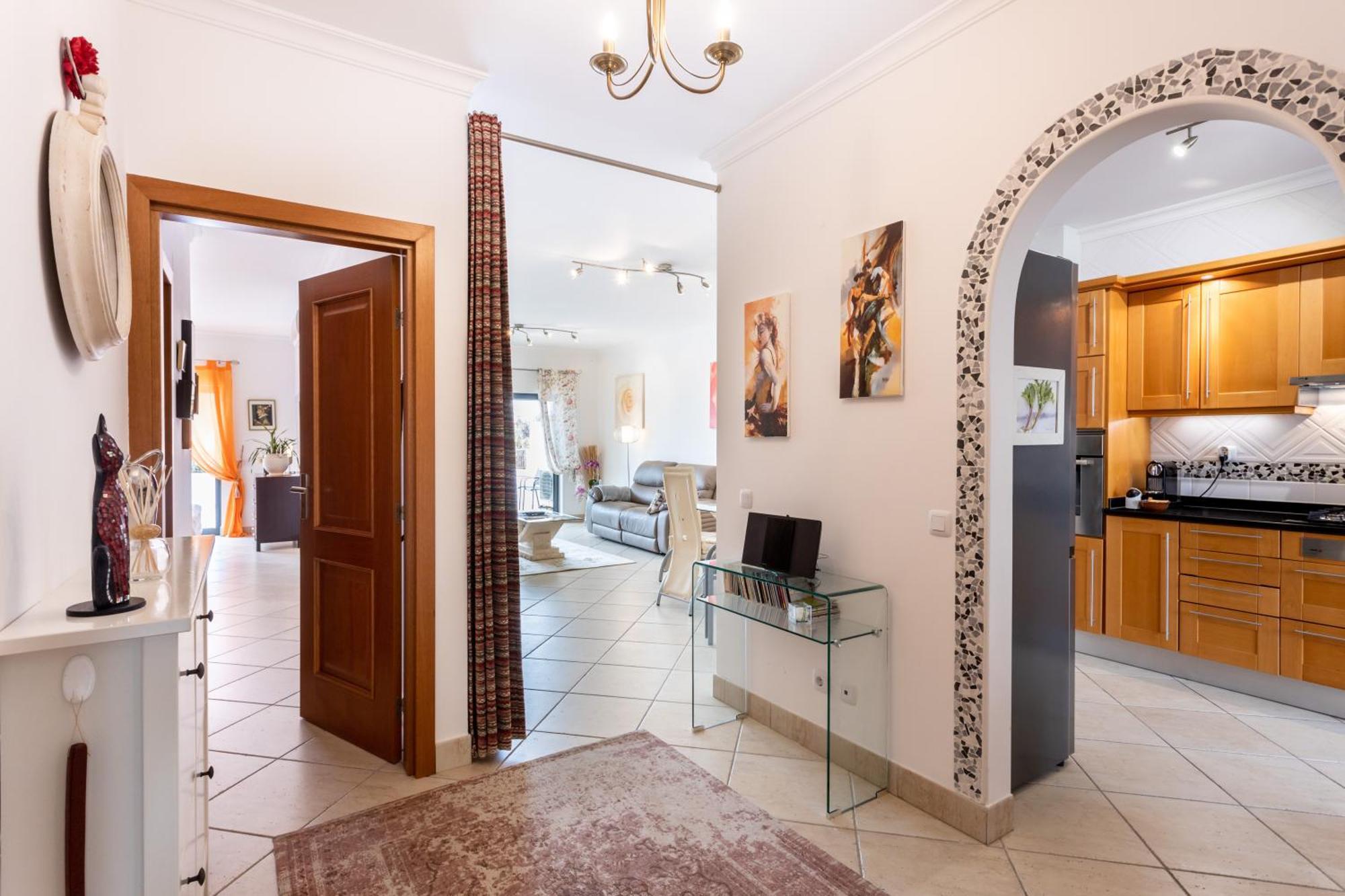 Great 2 Bedroom Apartment With Communal Pool 라고스 외부 사진