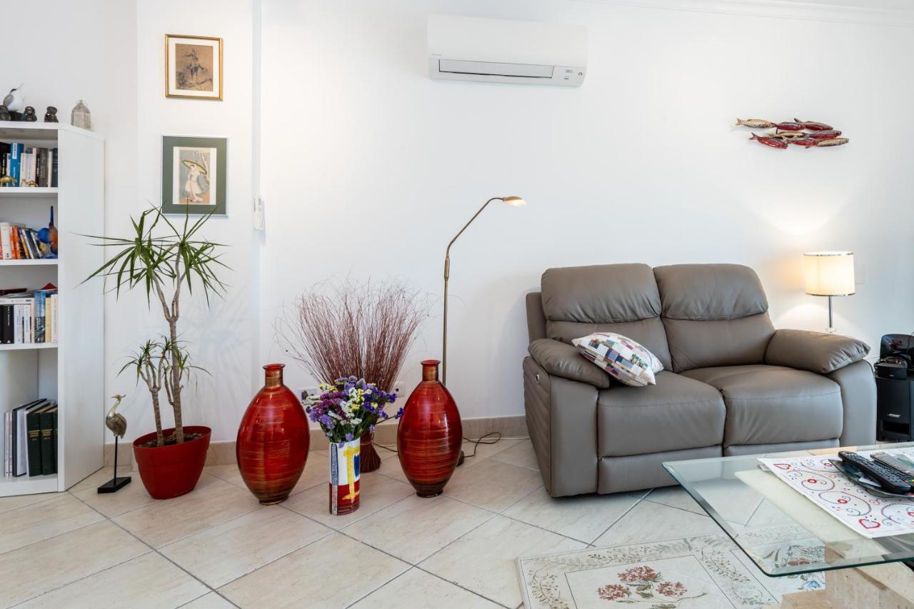 Great 2 Bedroom Apartment With Communal Pool 라고스 외부 사진