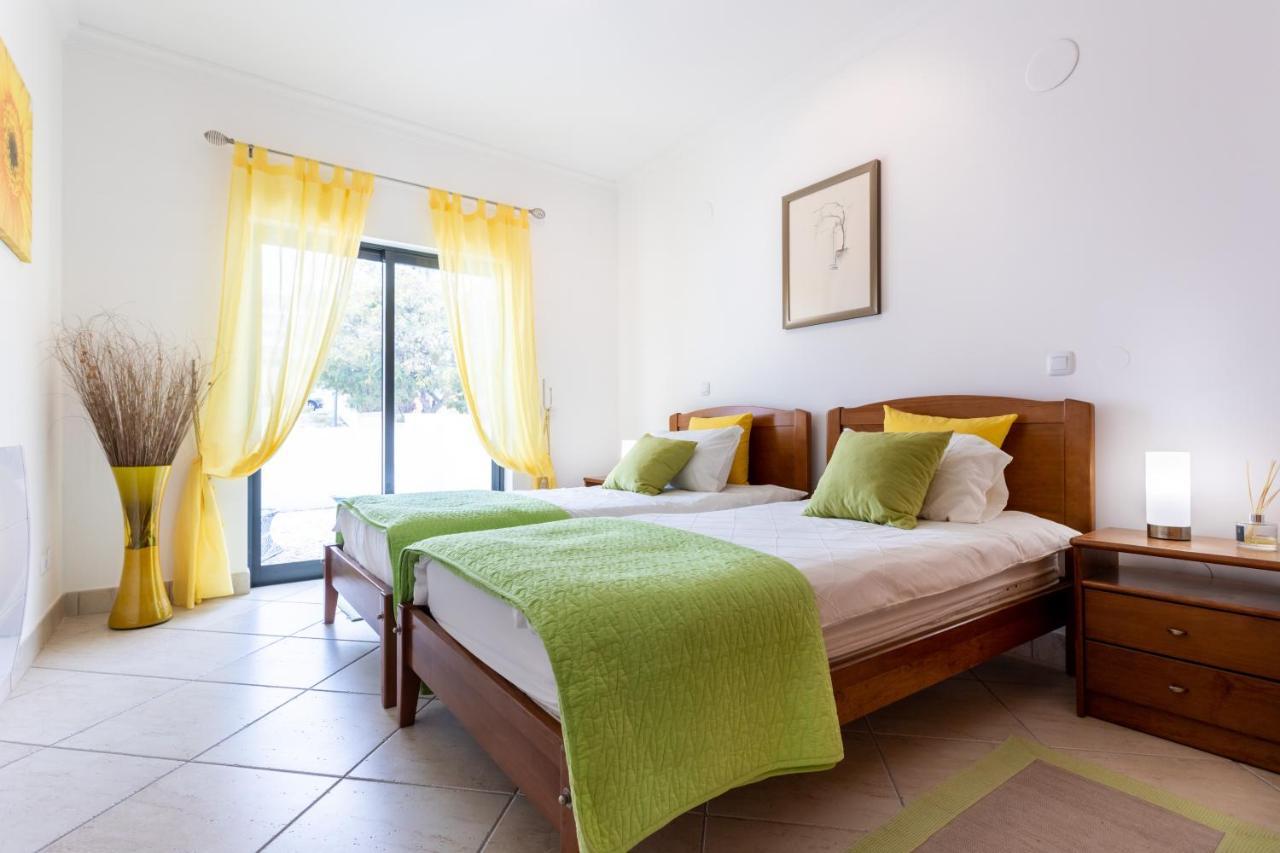 Great 2 Bedroom Apartment With Communal Pool 라고스 외부 사진